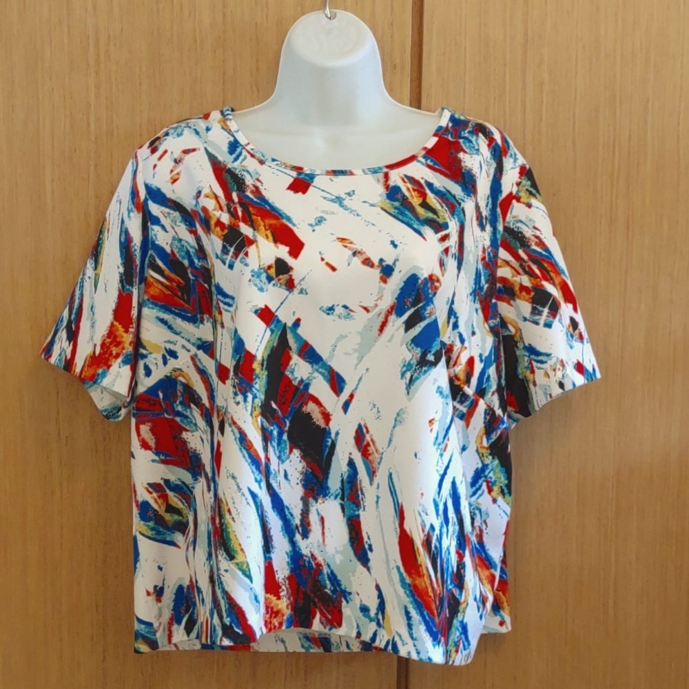 +SZ SS White W/Abstract Print Top SZ 2X By Chelsea and Theodore